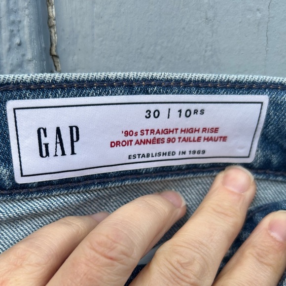 Gap 90’s Straight high rise, size 30 - Picture 9 of 10